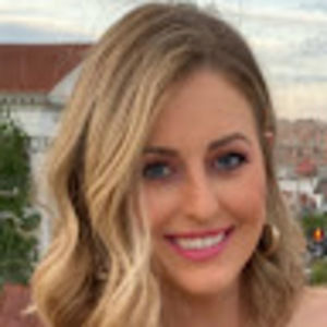 Meet your Posher, Madelaine